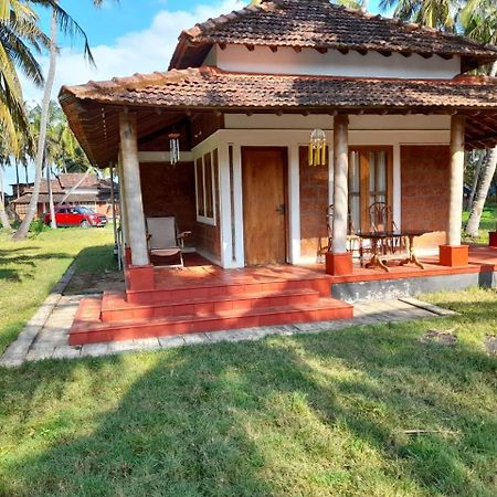 Riverlap Homestay Nileshwar Екстер'єр фото